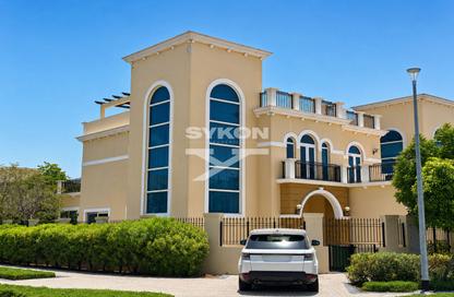 Villa - 4 Bedrooms - 5 Bathrooms for rent in District 9 - Jumeirah Park - Dubai