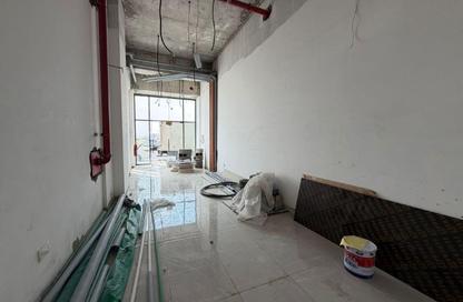 Shop - Studio - 1 Bathroom for rent in GGICO Building Moweilah - Muwaileh Commercial - Sharjah