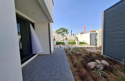 Villa - 5 Bedrooms - 7 Bathrooms for sale in Fay Al Reeman II - Al Shamkha - Abu Dhabi