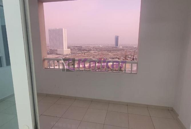 Spacious 2 B/R | Prime location | Getting Vacant photo 3