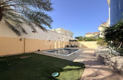 Villa - 5 Bedrooms - 6 Bathrooms for rent in Jumeirah 1 Villas - Jumeirah 1 - Jumeirah - Dubai