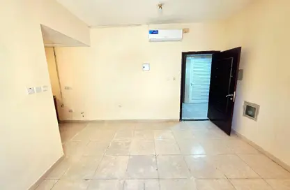Apartment - Studio - 1 Bathroom for rent in Fire Station Road - Muwaileh - Sharjah