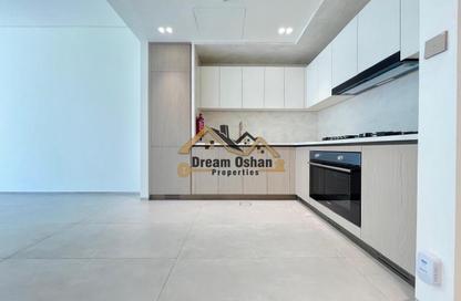 Apartment - 2 - 2 for rent in Binghatti Pinnacle - Dubai Healthcare City 2 - Al Jaddaf - Dubai