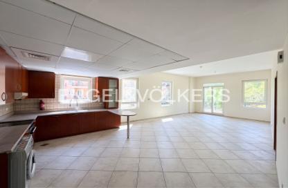Apartment - 1 - 2 for rent in Shakespeare Circus 1 - Shakespeare Circus - Motor City - Dubai