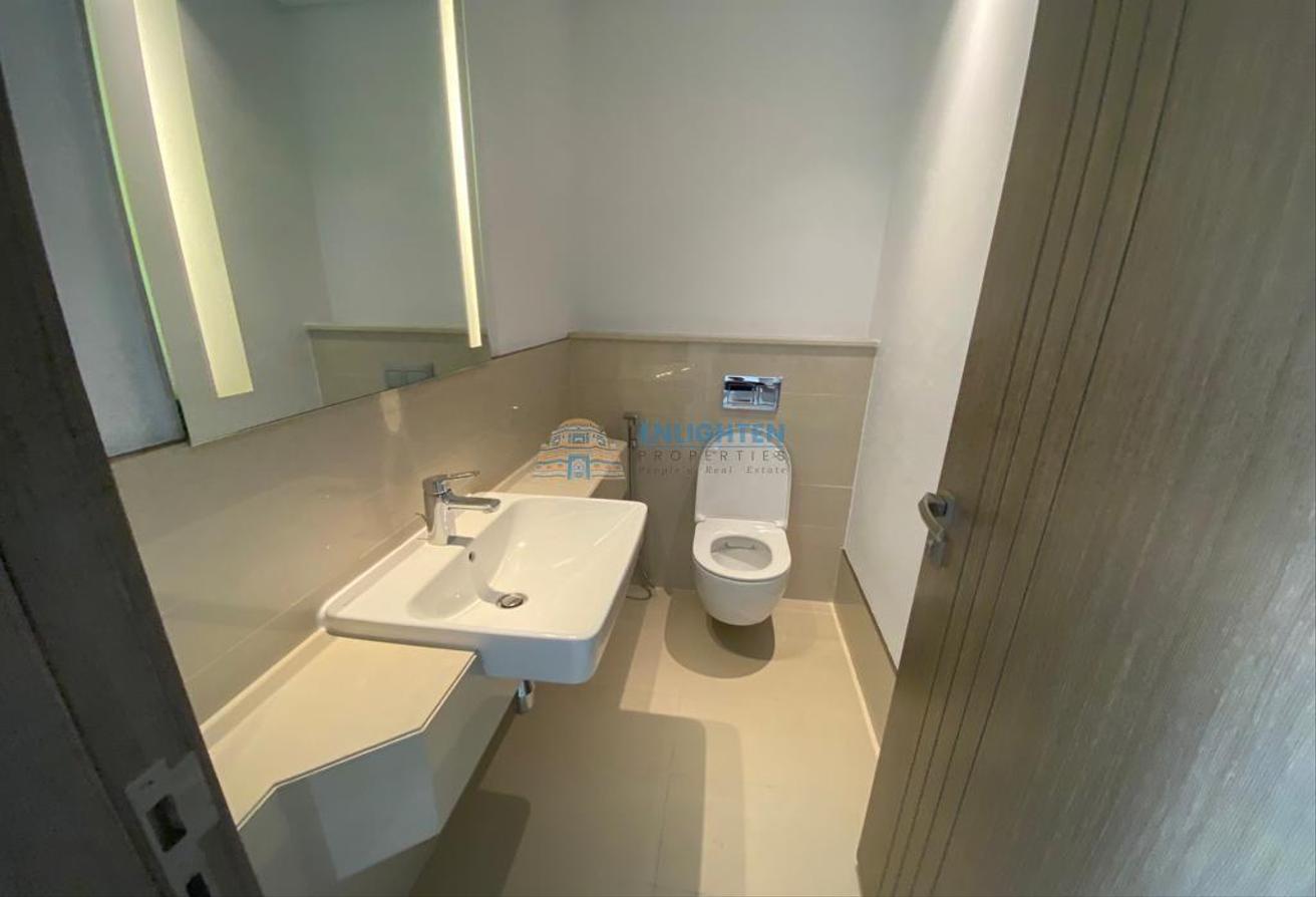 Luxury 1BHK | Un-Furnished | Blue Bell JVC photo 7