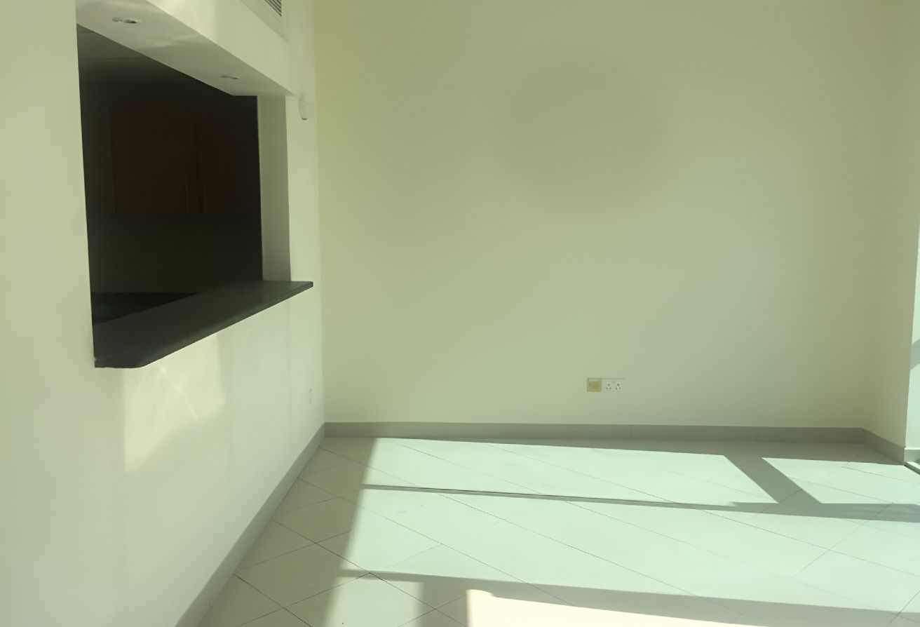 RENT I UNFURNISHED I HUB CANAL gallery image
