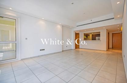 Apartment - 2 Bedrooms - 3 Bathrooms for rent in Marina Residences 5 - Marina Residences - Palm Jumeirah - Dubai