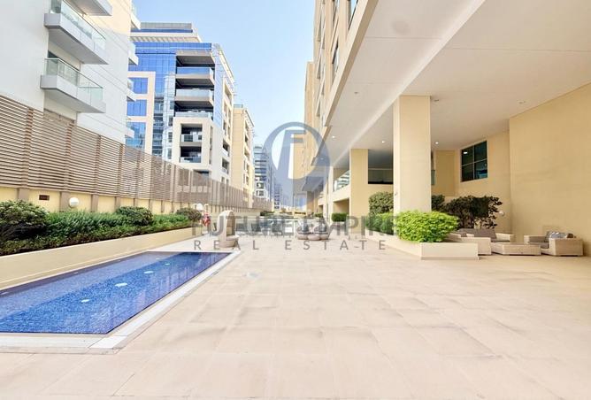Premium | Near Metro 1Bedroom | Appliances