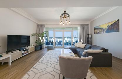 Apartment - 1 Bedroom - 2 Bathrooms for rent in Al Msalli - Shoreline Apartments - Palm Jumeirah - Dubai