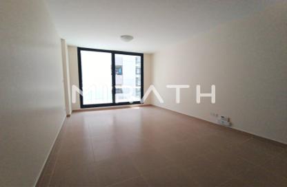 Apartment - Studio - 1 for rent in Golden Sands 6 - Al Mankhool - Bur Dubai - Dubai