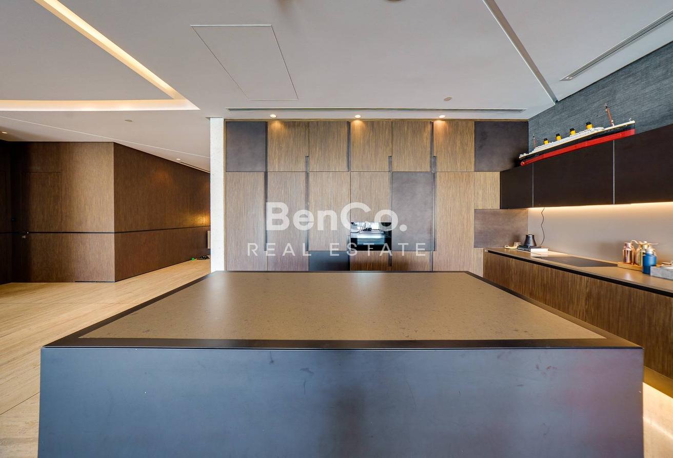 Unfurnished | Burj Canal View | Prime Location photo 17