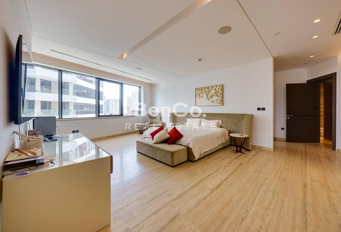 Unfurnished | Burj Canal View | Prime Location photo 12