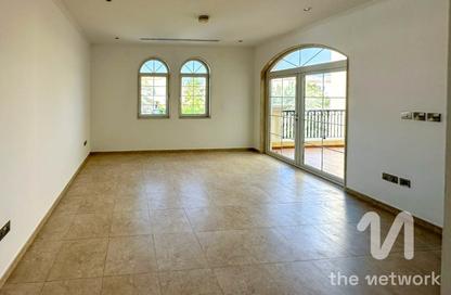 Villa - 3 Bedrooms - 3 Bathrooms for rent in District 5 - Jumeirah Park - Dubai