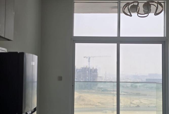 Low Rent | Semi-Furnished Studio | Autodrome View photo 2
