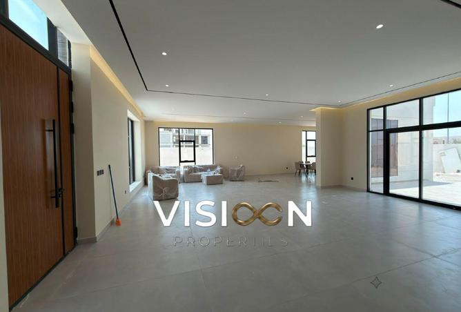 126547800 - Property Image 2