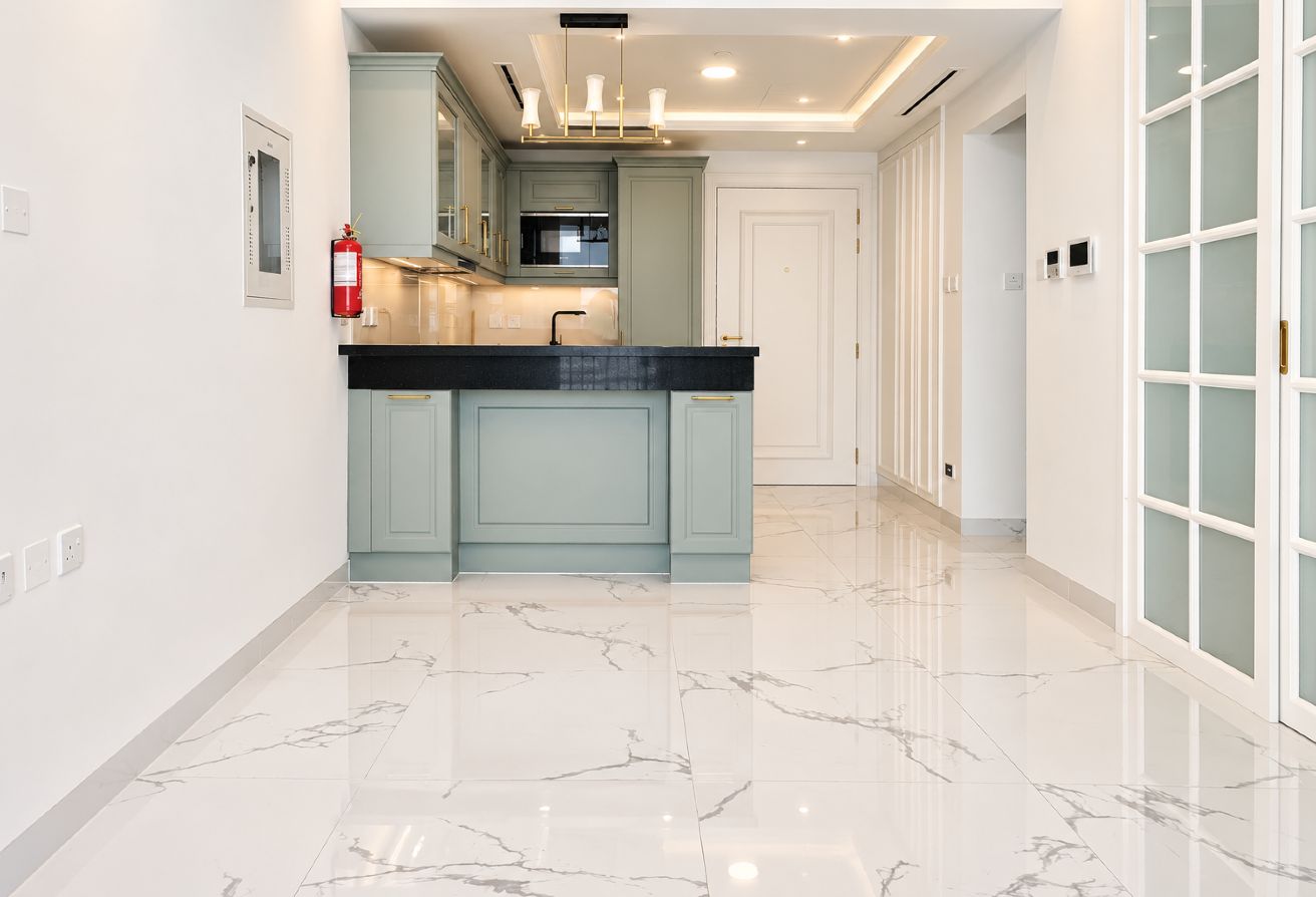 VIEW MAKE AN OFFER |POOL VIEW | FITTED KITCHEN