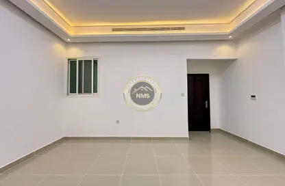 Apartment - Studio - 1 Bathroom for rent in Al Mushrif Villas - Al Mushrif - Abu Dhabi