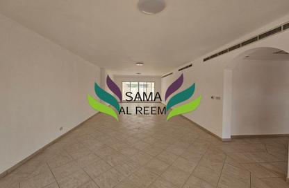 Villa - 4 - 4 for rent in Jumeirah 1 Villas - Jumeirah 1 - Jumeirah - Dubai