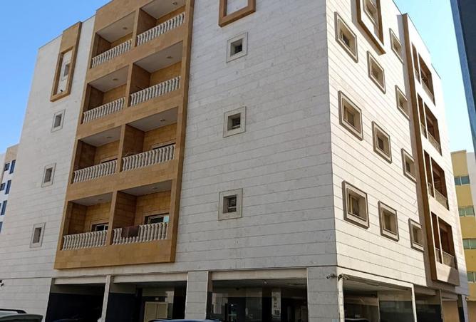 بناية خلف السوق الصيني مؤجرة بالكامل بعائد 9%