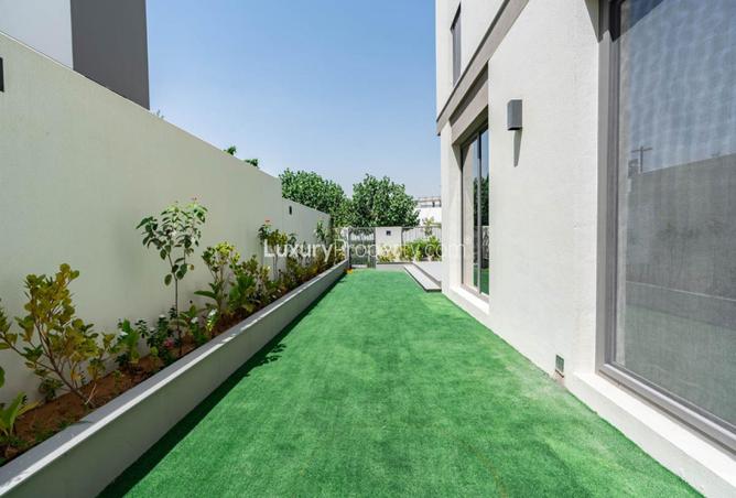 104698453 - صورة العقار 2
