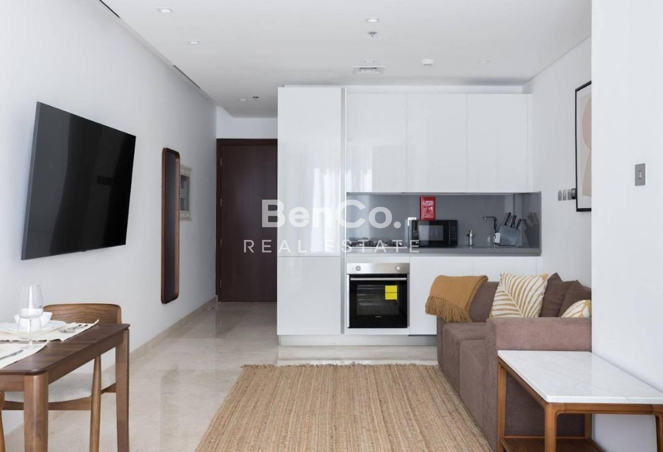 Luxury Furnished Studio | Vacant | Multiple Cheque photo 2
