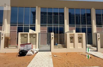 Townhouse - 1 Bedroom - 2 Bathrooms for rent in Rukan - Dubai Land - Dubai