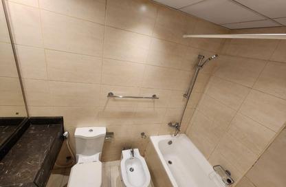 Apartment - 1 Bedroom - 2 Bathrooms for rent in Julphar Residential Tower - Julphar Towers - Al Nakheel - Ras Al Khaimah
