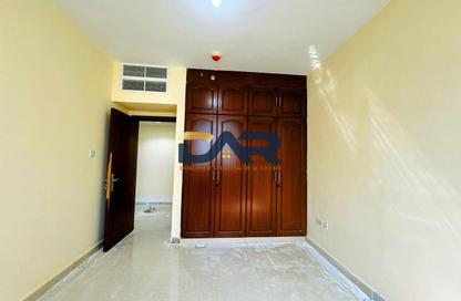 Apartment - 2 Bedrooms - 2 Bathrooms for rent in Shabiya 12 - Shabiya - Mussafah - Abu Dhabi