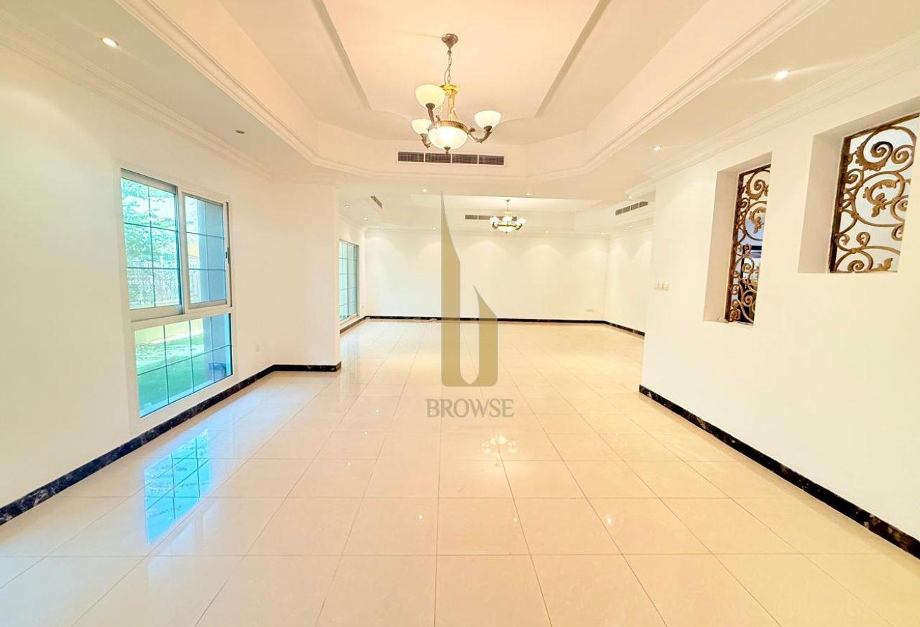 COMPOUND WITH AMENITIES OUTSIDE SEATING AREA photo 10