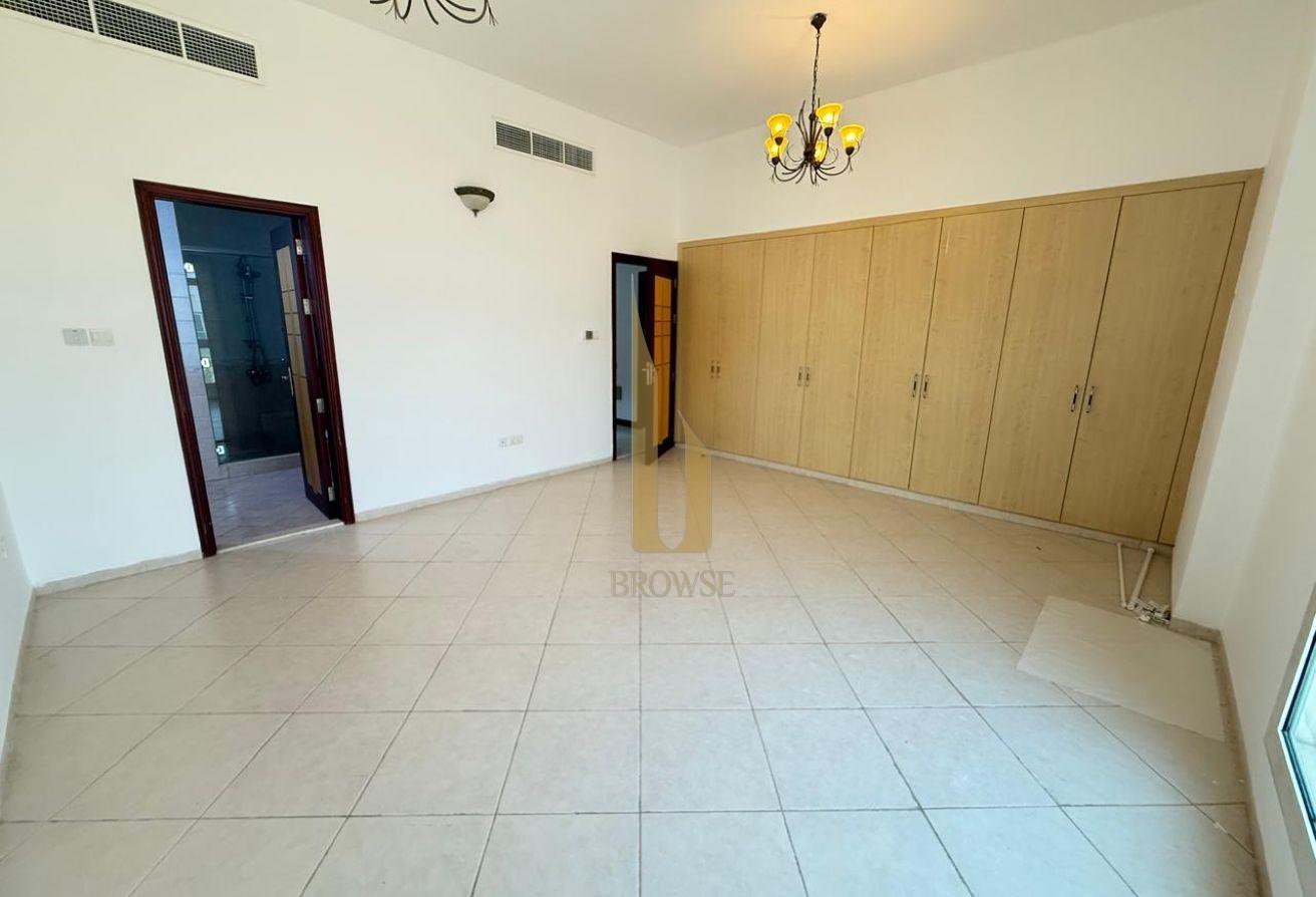 COMPOUND WITH AMENITIES OUTSIDE SEATING AREA photo 26