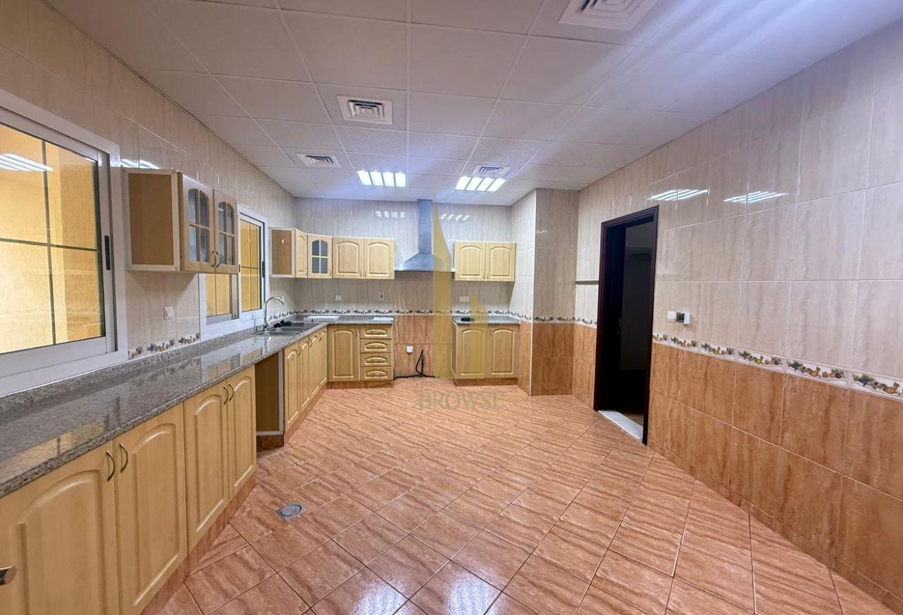 COMPOUND WITH AMENITIES OUTSIDE SEATING AREA photo 17