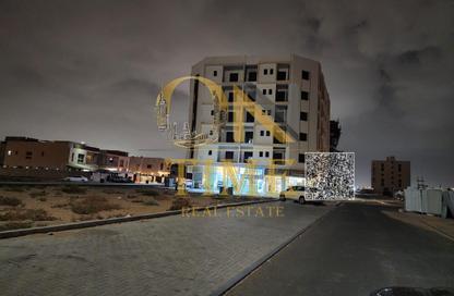 عمارة بالكامل - 8 غرف نوم - 8 حمامات للبيع في تلال عجمان - العالية - عجمان