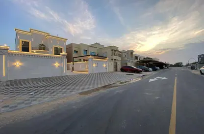 فيلا - 5 غرف نوم - 7 حمامات للبيع في 1 المويهات - المويهات - عجمان