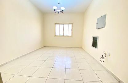 Apartment - 1 Bedroom - 2 Bathrooms for rent in Muwailih Building - Muwaileh - Sharjah