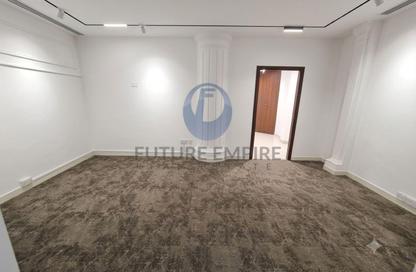Retail - Studio - 1 Bathroom for rent in Pyramid Centre - Oud Metha - Bur Dubai - Dubai