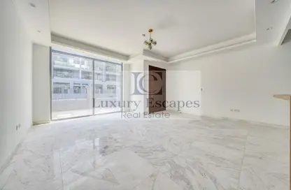 فيلا - 3 غرف نوم - 4 حمامات للبيع في منطقة 11 - قرية جميرا الدائرية - دبي