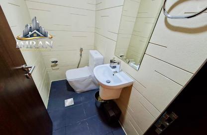 Apartment - 2 Bedrooms - 3 Bathrooms for sale in Al Khan Corniche - Al Khan - Sharjah Apartment - 2 Bedrooms - 3 Bathrooms for sale in Al Khan Corniche - Al Khan - Sharjah