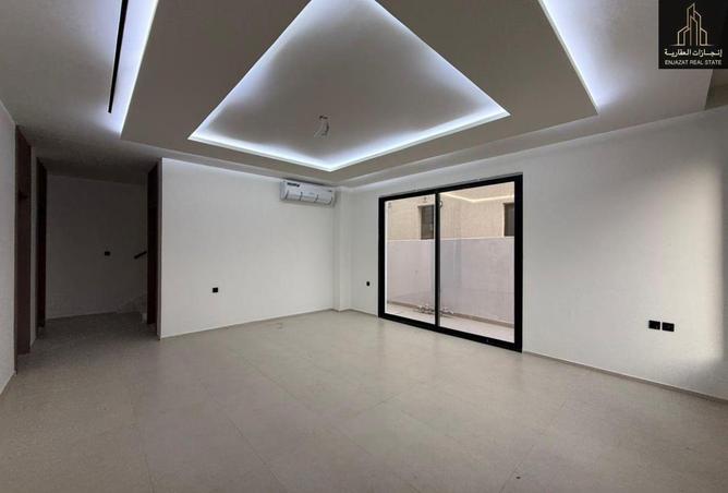 65184352 - Property Image 2