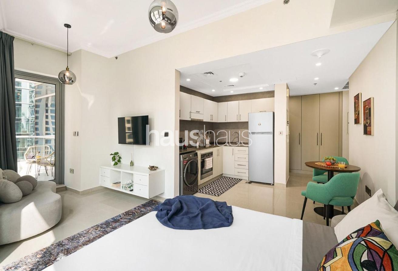Fully Upgraded | Studio | Furnished photo 7