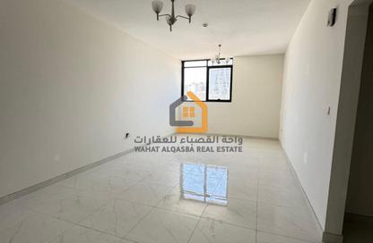 Apartment - 2 Bedrooms - 3 Bathrooms for rent in Al Mamzar Tower - Al Mamzar - Sharjah - Sharjah