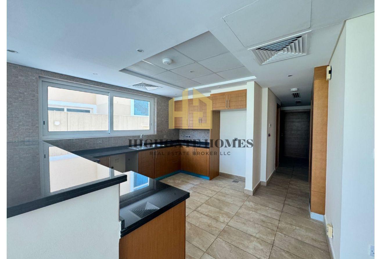 Multiple Cheque Options Available | Vacant Soon photo 7