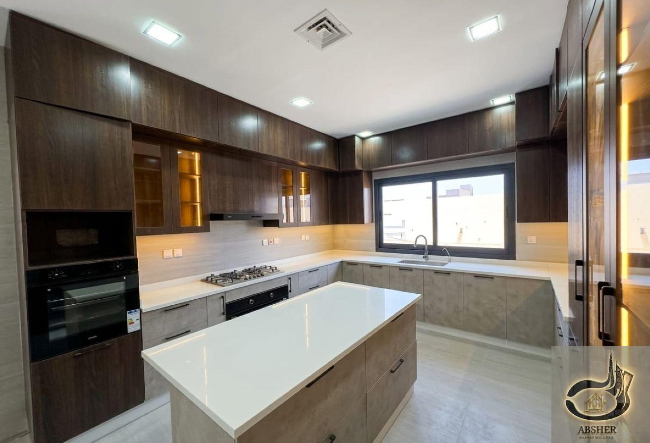 Wadi Al Shabak 4 BR+Office Modern Brand New Ready photo 14