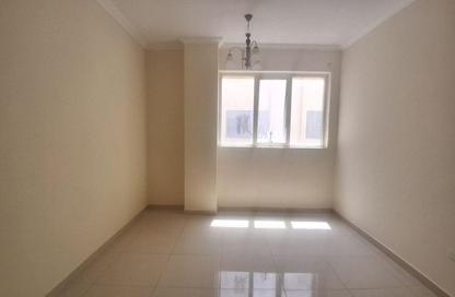 شقة - 2 غرف نوم - 3 حمامات للايجار في الثاني مويلح - تجارية مويلح - الشارقة