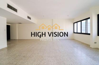 Apartment - 4 Bedrooms - 4 Bathrooms for rent in Al Najda Street - Abu Dhabi