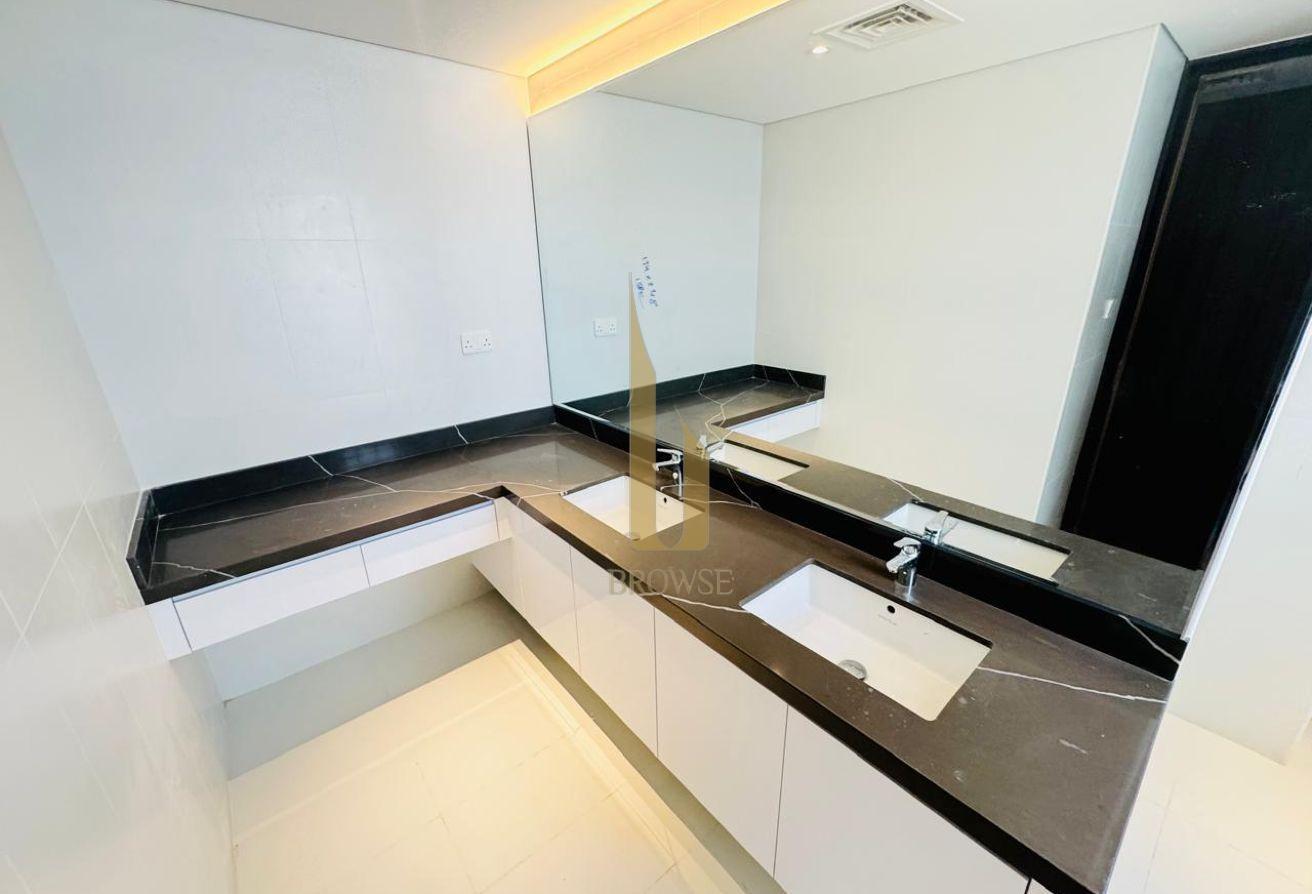 Renovated All Baths+Kitchen + Flooring + Wardrobe photo 9