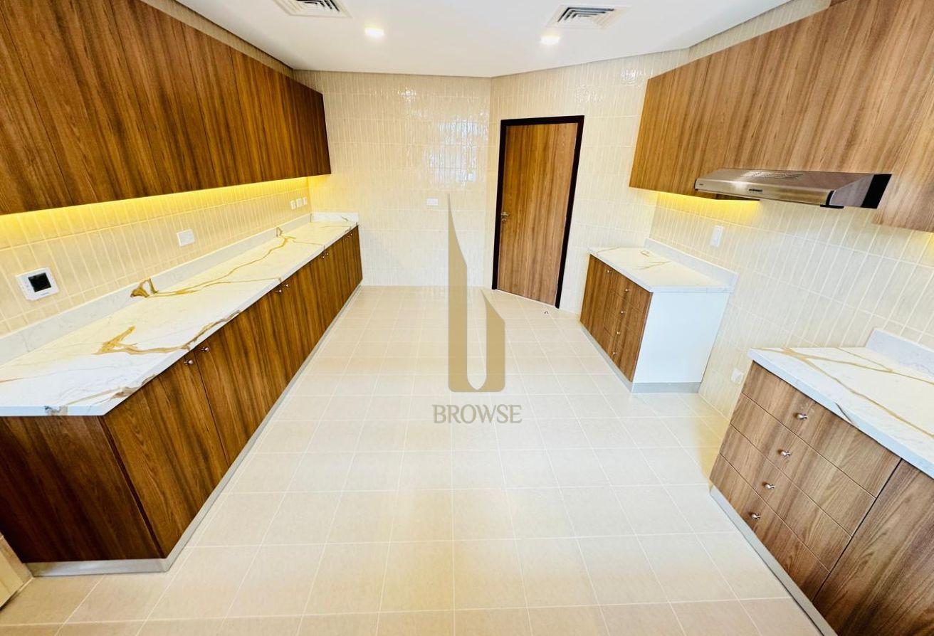 Renovated All Baths+Kitchen + Flooring + Wardrobe photo 14
