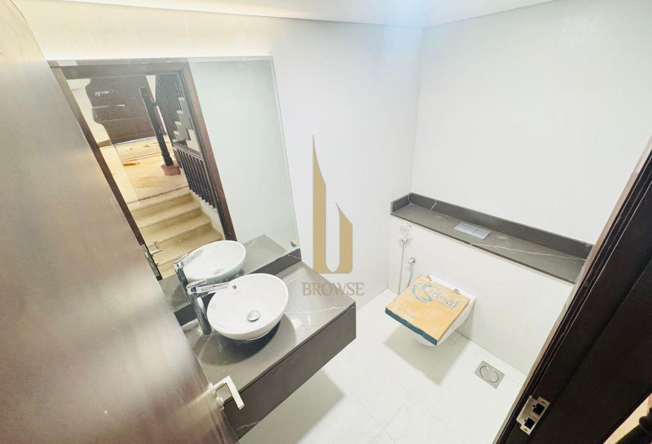 Renovated All Baths+Kitchen + Flooring + Wardrobe photo 8