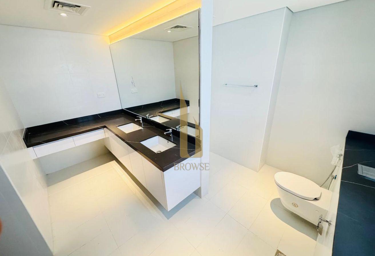 Renovated All Baths+Kitchen + Flooring + Wardrobe photo 6