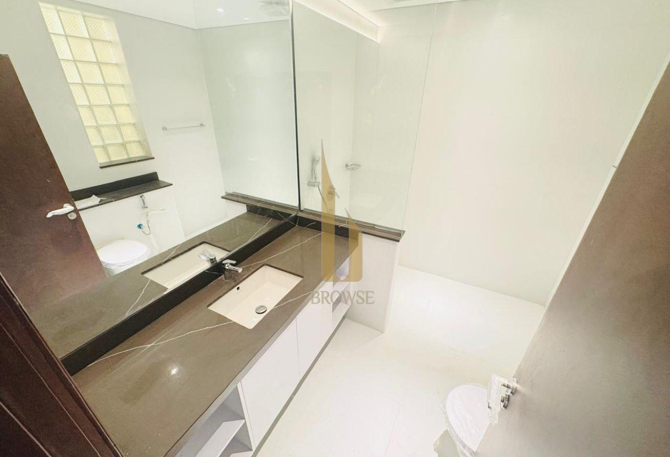 Renovated All Baths+Kitchen + Flooring + Wardrobe photo 5