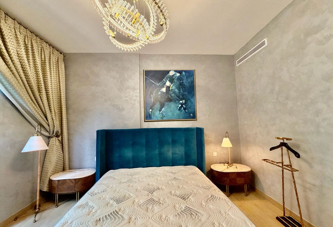 Fully Furnished I  Luxurios Beachfront I Balcony